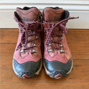 Oboz Bridger Mid Waterproof Hiking Boots - women’s 8